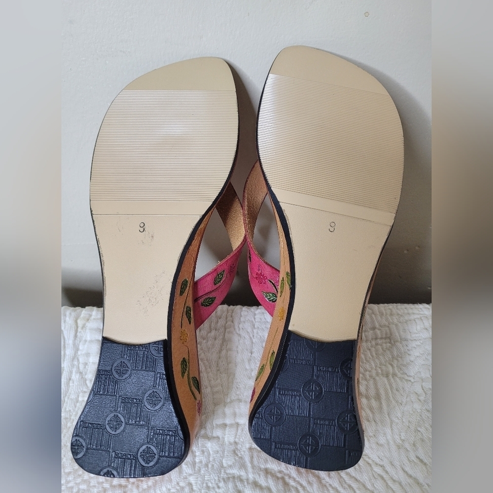 Rebels Leather Boho Sandals Size 9 Hand Painted - Picture 8 of 10
